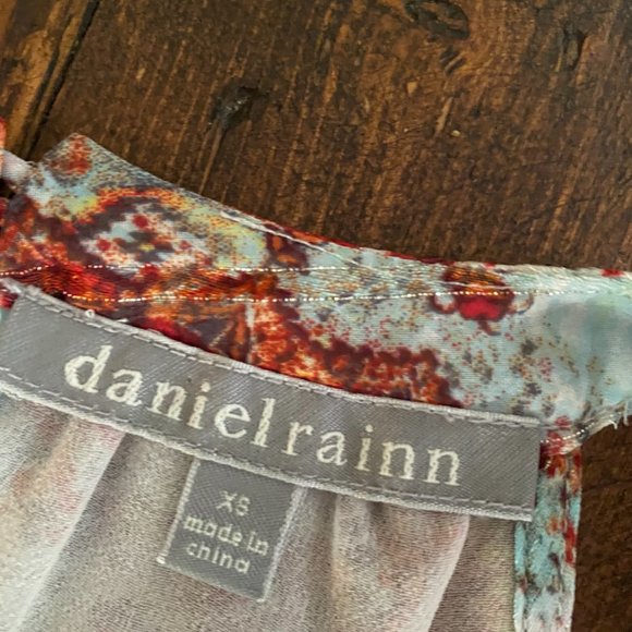 Daniel Rainn XS halter top from Stichfix - Picture 3 of 5